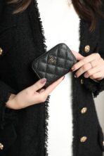 CC ZIPPED COIN BASIC PURSE 11 BLACK CALFSKIN GOLD ICON - Image 4