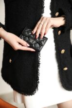 CC FLAP CARD HOLDER 11.3 BLACK CALFSKIN SILVER ICON - Image 6