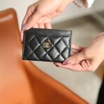 CC CARD HOLDER 11 BLACK CALFSKIN GOLD ICON - Image 2
