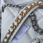 CC LARGE 30 FLAP BAG IN WHITE LAMBSKIN - Image 6