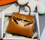 KELLY MINI 20 BAG IN BRONZE BROWN SMOOTH  WITH GOLD HARDWARE - Image 2