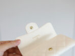 CC FLAP CARD HOLDER 11.3 WHITE GRAINED CALFSKIN GOLD ICON - Image 7