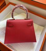 KELLY MINI 20 BAG IN RUBY RED  WITH GOLD HARDWARE - Image 2