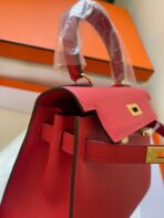 KELLY MINI 20 BAG IN RUBY RED  WITH GOLD HARDWARE - Image 6
