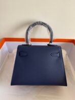 KELLY MINI 20 BAG IN NAVY BLUE  WITH GOLD HARDWARE - Image 2
