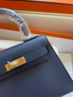 KELLY MINI 20 BAG IN NAVY BLUE  WITH GOLD HARDWARE - Image 4