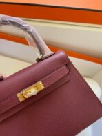 KELLY MINI 20 BAG IN GARNET RED  WITH GOLD HARDWARE - Image 4