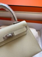 KELLY MINI 20 BAG IN OAT TAN  WITH SILVER HARDWARE - Image 2