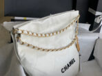 CC MEDIUM 37 HANDBAG IN WHITE SHINY CALFSKIN GOLD HARDWARE - Image 4