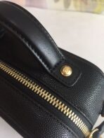 CC MINI 17 VANITY CASE IN BLACK CALFSKIN GOLD HARDWARE - Image 5