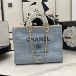 CC DEAUVILLE LARGE 38 TOTE BAG IN LIGHT BLUE CANVAS WITH BLACK LOGO - Image 2