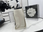 CC DEAUVILLE LARGE 38 TOTE BAG IN WHITE CANVAS WITH BLACK LOGO - Image 7