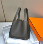 HERM Picotin lock 22 chocolate  GHW - Image 6