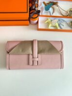 JIGE ELAN 29 CLUTCH IN CREPE PINK - Image 2