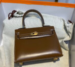 KELLY MINI 20 BAG IN CHOCOLATE BROWN SMOOTH  WITH GOLD HARDWARE - Image 2