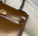 KELLY MINI 20 BAG IN CHOCOLATE BROWN SMOOTH  WITH GOLD HARDWARE - Image 9