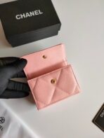 CC TRIFOLD PURSE 12 PEACH GRAINED CALFSKIN GOLD ICON - Image 4