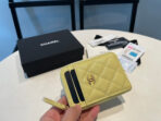 CC ZIPPED COIN PURSE 11 YELLOW GRAINED CALFSKIN - Image 3