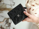 CC FLAP CARD HOLDER 11.5 BLACK GRAINED CALFSKIN SILVER ICON - Image 3