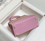 KELLY MINI 20 BAG IN BABY PINK  WITH GOLD HARDWARE - Image 4