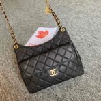 CC HOBO BAG 27 IN BLACK PEBBLED CALFSKIN - Image 2