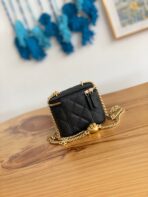 CC MINI 10 VANITY IN BLACK CALFSKIN GOLD HARDWARE - Image 6