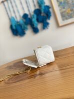 CC MINI 10 VANITY IN WHITE CALFSKIN GOLD HARDWARE - Image 7