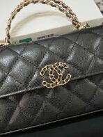 CC KELLY 18 BAG IN BLACK CALFSKIN WITH GOLD HARDWARE - Image 5