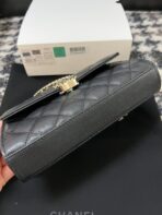 CC KELLY 18 BAG IN BLACK CALFSKIN WITH GOLD HARDWARE - Image 9