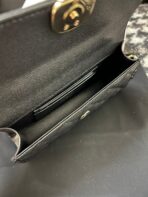 CC KELLY 18 BAG IN BLACK CALFSKIN WITH GOLD HARDWARE - Image 10