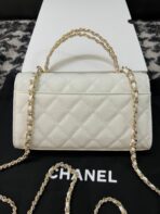 CC KELLY 18 BAG IN WHITE CALFSKIN WITH STRAP - Image 6