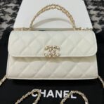 CC KELLY 18 BAG IN WHITE CALFSKIN WITH STRAP - Image 2