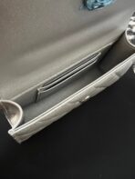 CC KELLY 18 BAG IN SILVER CALFSKIN WITH STRAP - Image 10