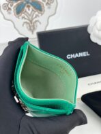 CC CARD HOLDER 19.5 EMERALD GRAINED CALFSKIN GOLD ICON - Image 4