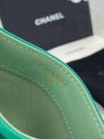CC CARD HOLDER 19.5 EMERALD GRAINED CALFSKIN GOLD ICON - Image 9