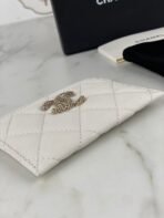CC CARD HOLDER 19.5 WHITE GRAINED CALFSKIN GOLD ICON - Image 8