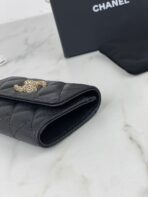 CC FLAP CARD HOLDER 11 BLACK GRAINED CALFSKIN GOLD ICON - Image 9