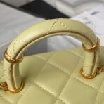 CC SMALL 15 VANITY CASE IN LIGHT YELLOW CALFSKIN GOLD HARDWARE - Image 10