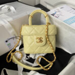 CC SMALL 15 VANITY CASE IN LIGHT YELLOW CALFSKIN GOLD HARDWARE - Image 2