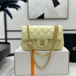 CC SMALL 20 FLAP BAG IN NEON YELLOW CALFSKIN GOLD HARDWARE - Image 2