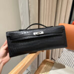 KELLY CUT 31 IN BLACK SHINY  CROCO-EMBOSSED WITH SILVER HARDWARE - Image 3