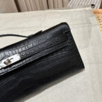 KELLY CUT 31 IN BLACK SHINY  CROCO-EMBOSSED WITH SILVER HARDWARE - Image 4