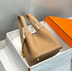 HERM Picotin lock 22 beige  GHW - Image 5