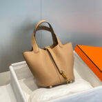 HERM Picotin lock 18 beige  GHW