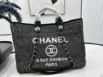 CC DEAUVILLE LARGE 38 TOTE BAG IN BLACK CANVAS WITH WHITE LOGO - Image 3