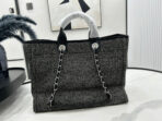 CC DEAUVILLE LARGE 38 TOTE BAG IN BLACK CANVAS WITH WHITE LOGO - Image 4