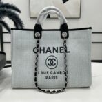 CC DEAUVILLE LARGE 38 TOTE BAG IN LIGHT GREY CANVAS WITH BLACK LOGO - Image 2