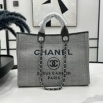 CC DEAUVILLE LARGE 38 TOTE BAG IN GREY CANVAS WITH BLACK LOGO - Image 2