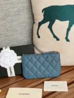 CC CLASSIC SMALL 15 ZIPPED POUCH IN TEAL GREEN GRAINED CALFSKIN - Image 3