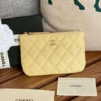 CC CLASSIC SMALL 15 ZIPPED POUCH IN YELLOW CORN GRAINED CALFSKIN - Image 2